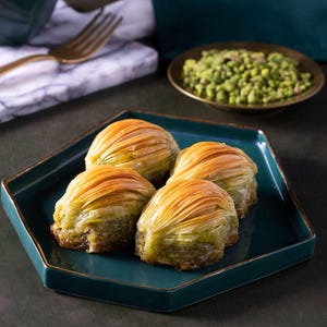 Pistachio Mussel Baklava – Modern Twist on a Turkish Classic | No Clotted Cream | Handmade by Gullu Family Master Chef
