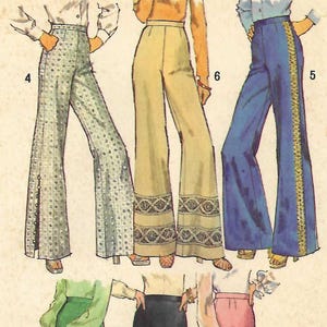 Könnte beinhalten: Eine Simplicity 6043 Schnittmusterhülle mit Illustrationen von sechs verschiedenen Hosen- und Rockdesigns. Die Muster umfassen hoch taillierte Hosen mit Seitenschlitzen, gemusterten Bordüren und Knopfdetails sowie lange, bodenlange Röcke.