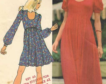1970s Dress Sewing Pattern Scoop Neck Empire Waist Simplicity 9764 Size 12 B34