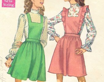 1960s Pinafore Jumper Dress Sewing Pattern Simplicity 8026 Size 10 B32.5 As Is