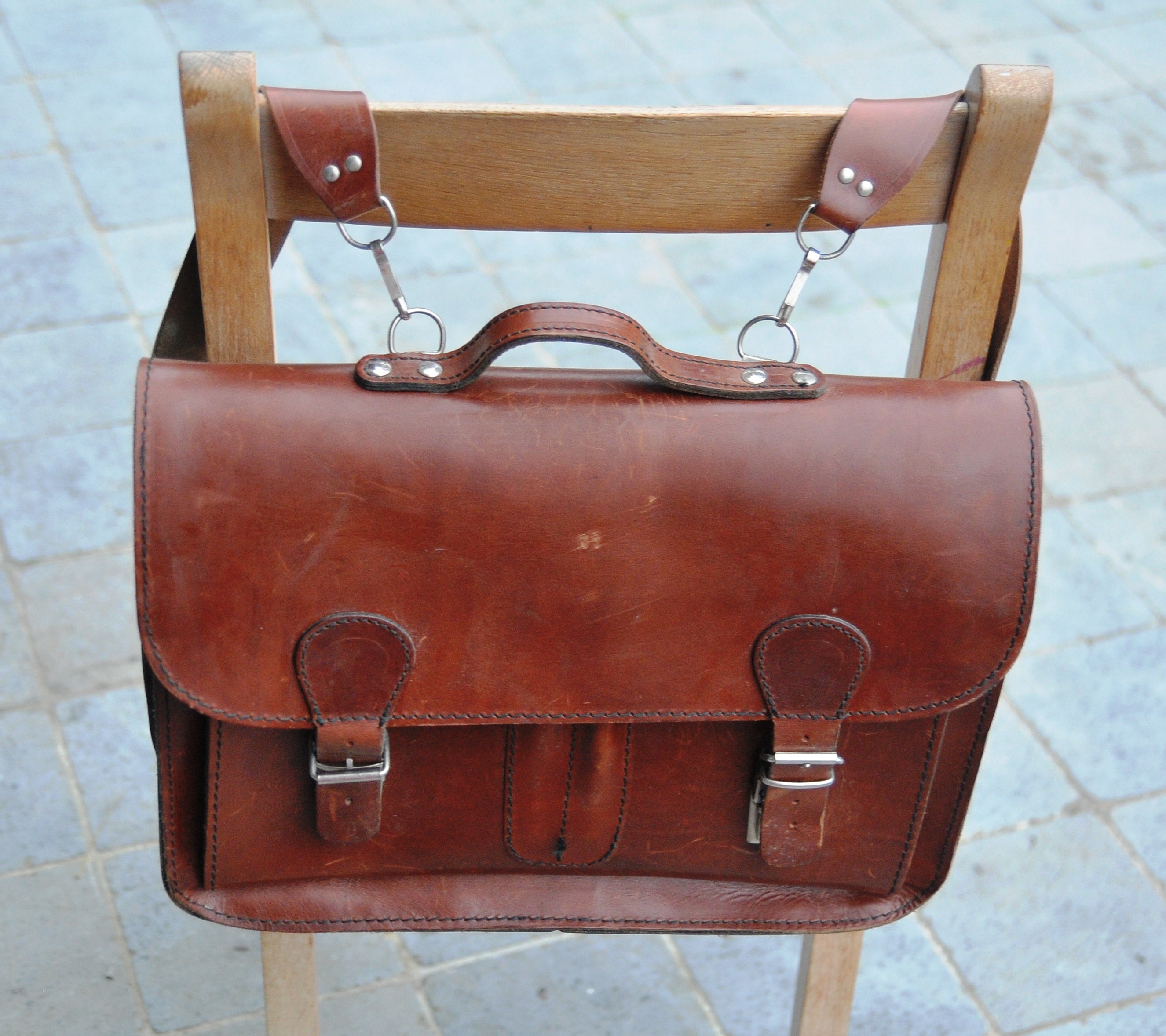 Sac d'école ancien années 50/60 en cuir noir Porte documents serviette  cartable