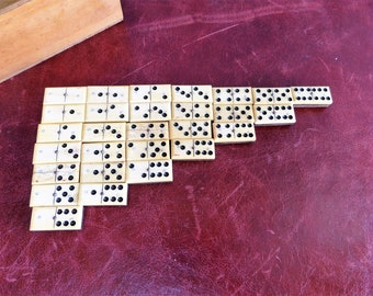 Antique French Boxed set of 28 dominoes 1920. Complete Set.