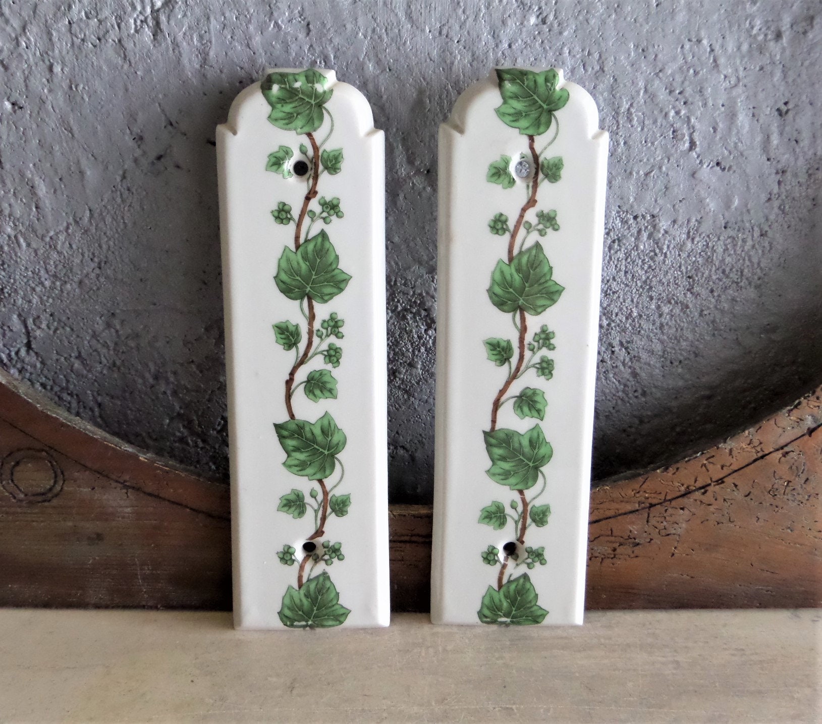 Porcelaine de Paris Door Plates Ensemble 2 Années 1950