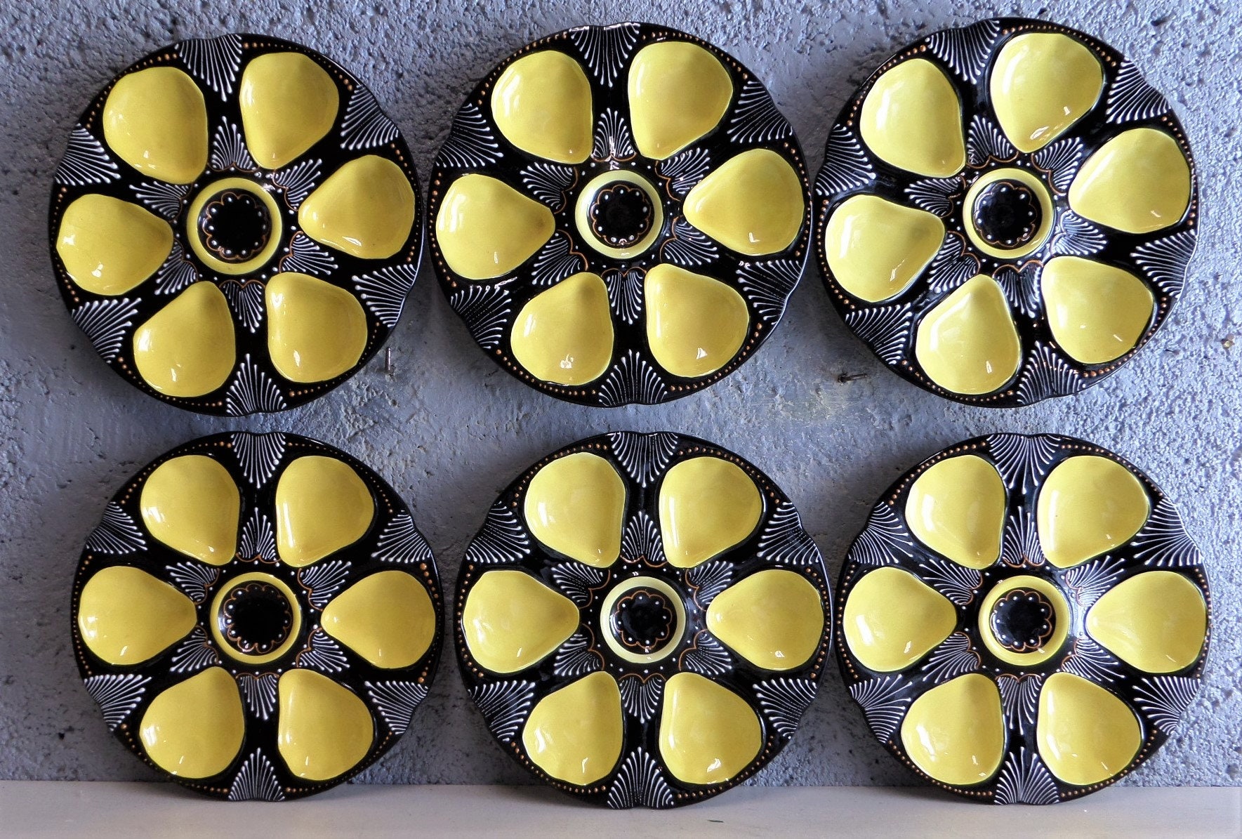 Quimper Bretagne Set de 6 Français Plateaux d'huîtres Millésimés Faïence Majolique Quimper 50/60S