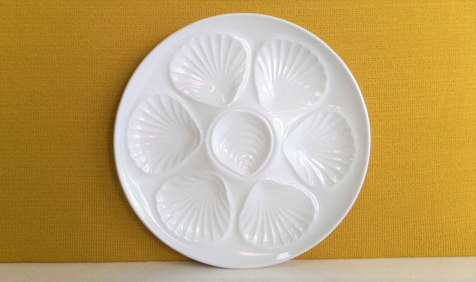 Vintage Oytser Plate Français Moulin Des Loups Années 60