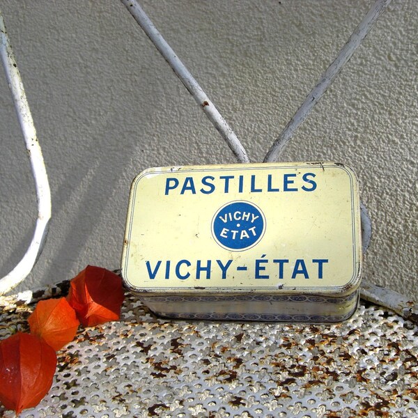 Antique french medicine tin box " VICHY"