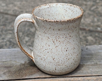 Tazza in ceramica maculata bianca fatta a mano / Tazza da caffè in ceramica NC / Tazza da 12 once fatta a mano / Tazza lavabile in lavastoviglie
