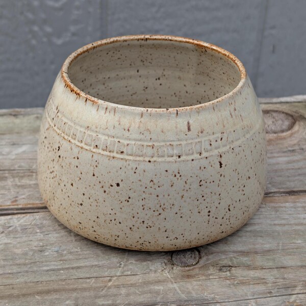 Pottery Spaniel Bowl, Oatmeal Speckled Dog Food Dish, Water Bowl