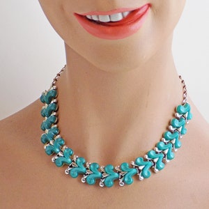 1950s Turquoise and silver costume necklace / Rockabilly / Pin up / formal / wedding / plastic / pot metal / chain