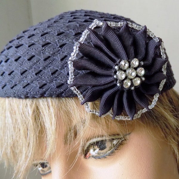 1920s-40s hat with bead and rhinestone flourish / scull cap / beret / beanie / flapper / navy blue / Joal / designer / New York