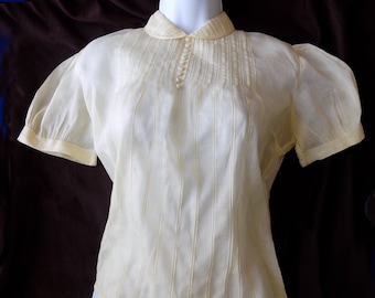 Rare early 50s early Patty Woodard, sheer pastel yellow blouse, with pearl button accents, Peter Pan collar,  clear faceted buttons