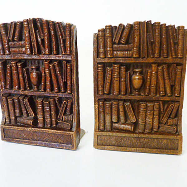 Bookends that look like a library