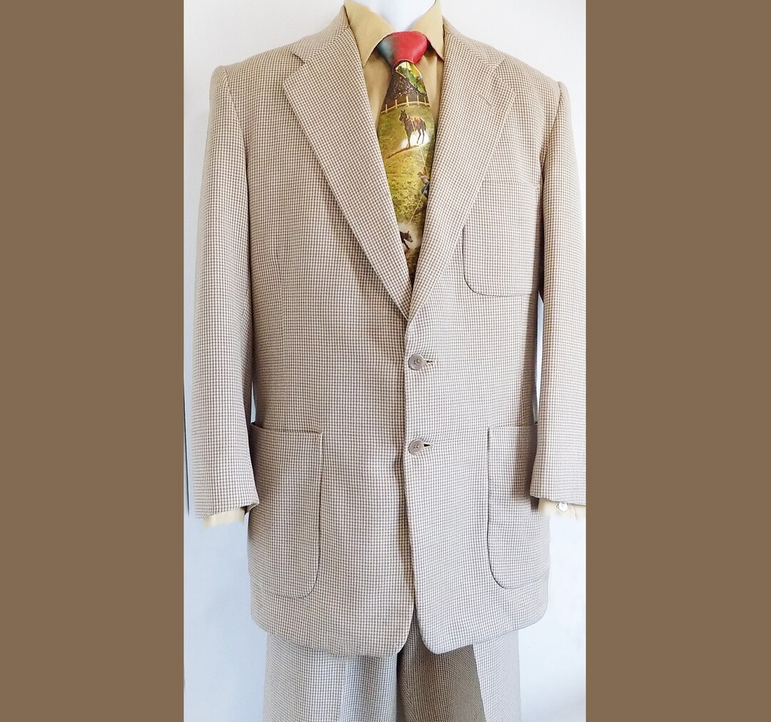 1940s Art Deco Tan Hounds Tooth Suit, Wide Lapels, Pegged