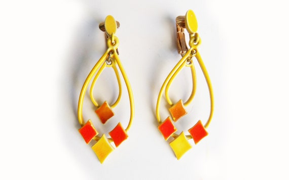 1960s enamel Clip on Dangle earrings, yellow / or… - image 1