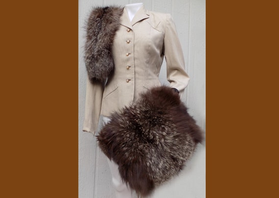 Large 1940s Brown Fox Muff and matching Collar -P… - image 1