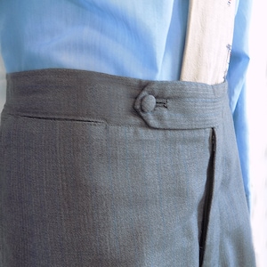 1947-60s Custom Tailored wool suit / Grey with blue vertical threads / Covered button, metal zipper / inside pockets / satin lining /