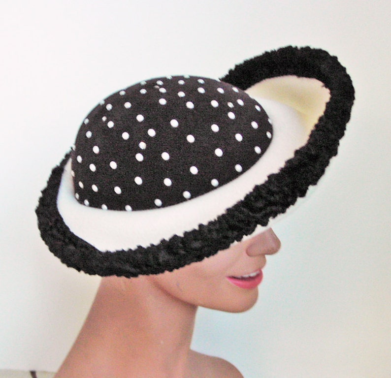 1950's Winter Atomic Canopy / Platter Black and White Wool Hat image 1
