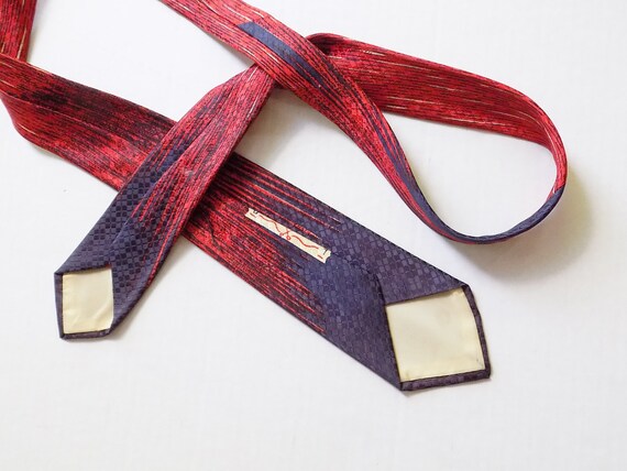 cardinal necktie