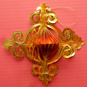 1950&#39;s Christmas Ornament - large accordian Japanese plastic foil 5 sided
