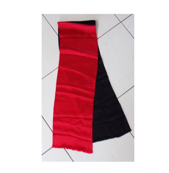 1960s-70s Hattie Carnegie long narrow silk scarf … - image 1