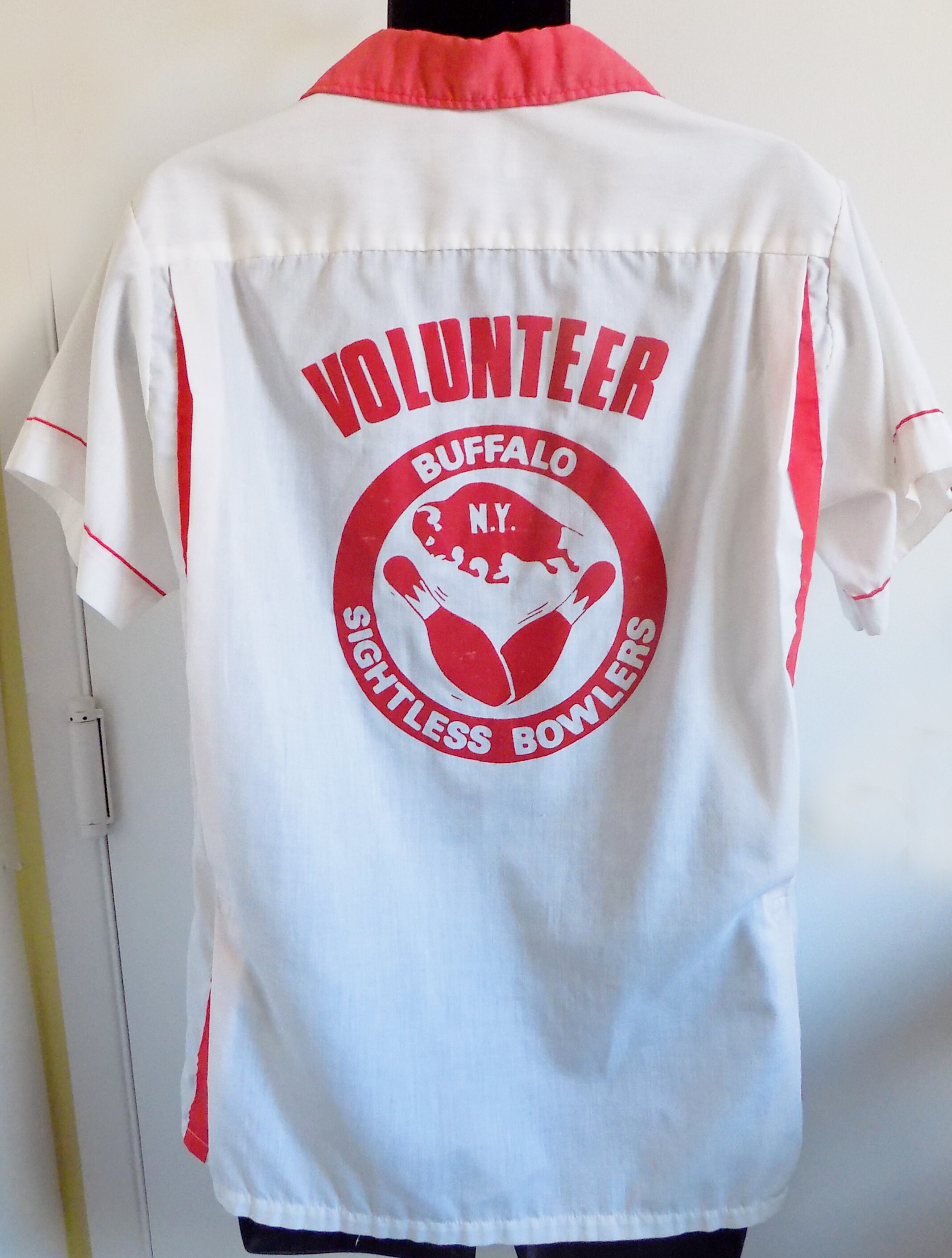 1960s-70s White and Red Hilton Bowling Shirt / Medium / 15.5