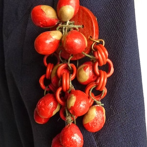 Reduced 1930&#39;s Large hand-made Primitive Pin with lucite or Celluloid links on wood, with wired seed pods / jewelry / accessory / Red /