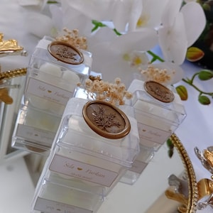Personalized Wedding Favor Candle: Bubble Candle, Dried Flower Decor