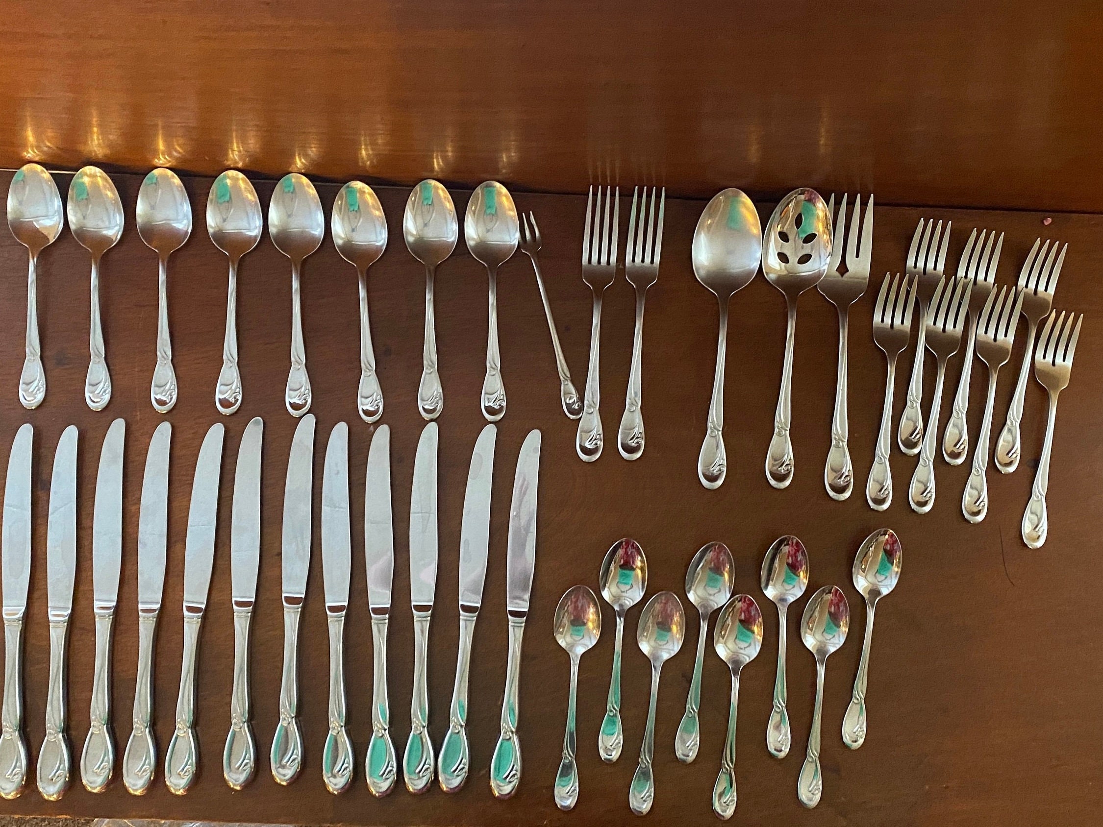 Oneida Deluxe Calla Lily Stainless Steel Flatware – Glossy Finish, Made In USA, 1987 Pattern