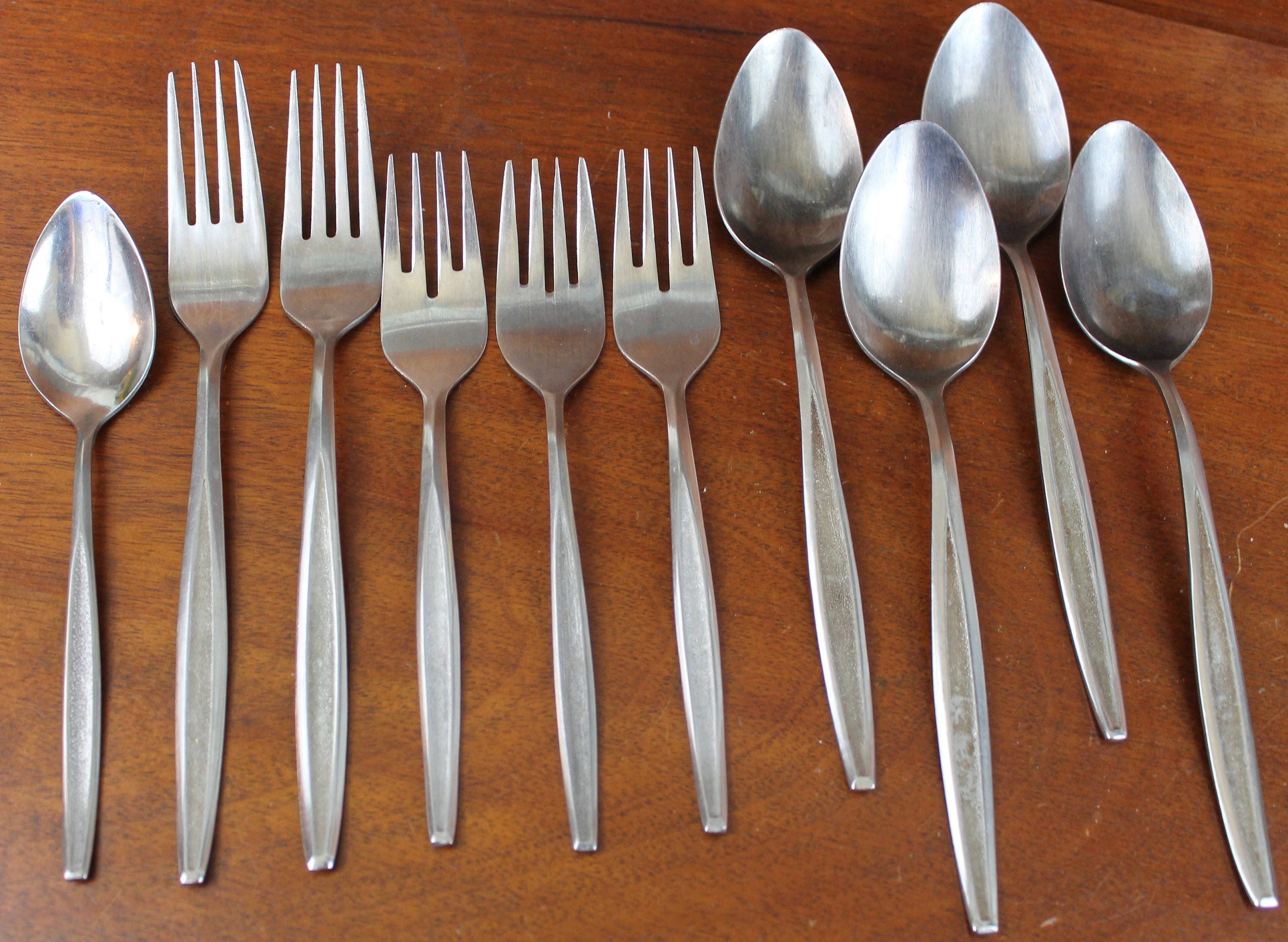 Used Ekco Eterna Padua Stainless Steel Flatware Set - Japan Made, Satin & Gloss Finish