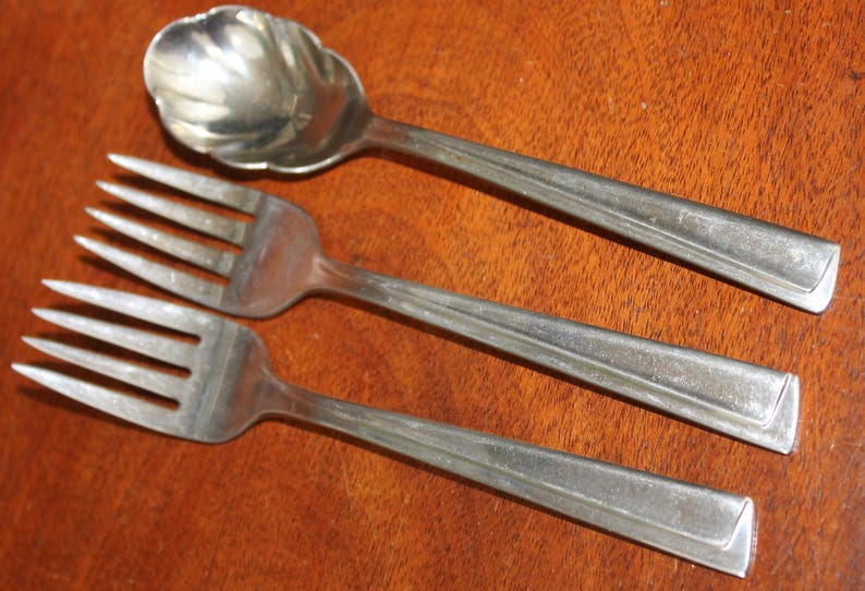 Stainless Silverware vintage flatware glossy discontinued cutlery replacements bin 66 VENTURE INSICO by iNTERnATIONAL SILVER
