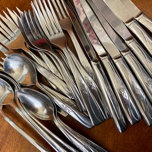 IMPERIAL Stainless Flatware IMI41 starburst, Star Atomic pattern mid century modern classic utensils knife fork spoon table setting  bin 59