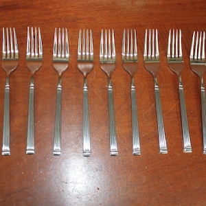 ESTIA GOURMET OLYMPIA | retro flatware - spoons/knives/forks/specialty | Stainless Steel Simplistic Detailing |  ridges | bin 15-7