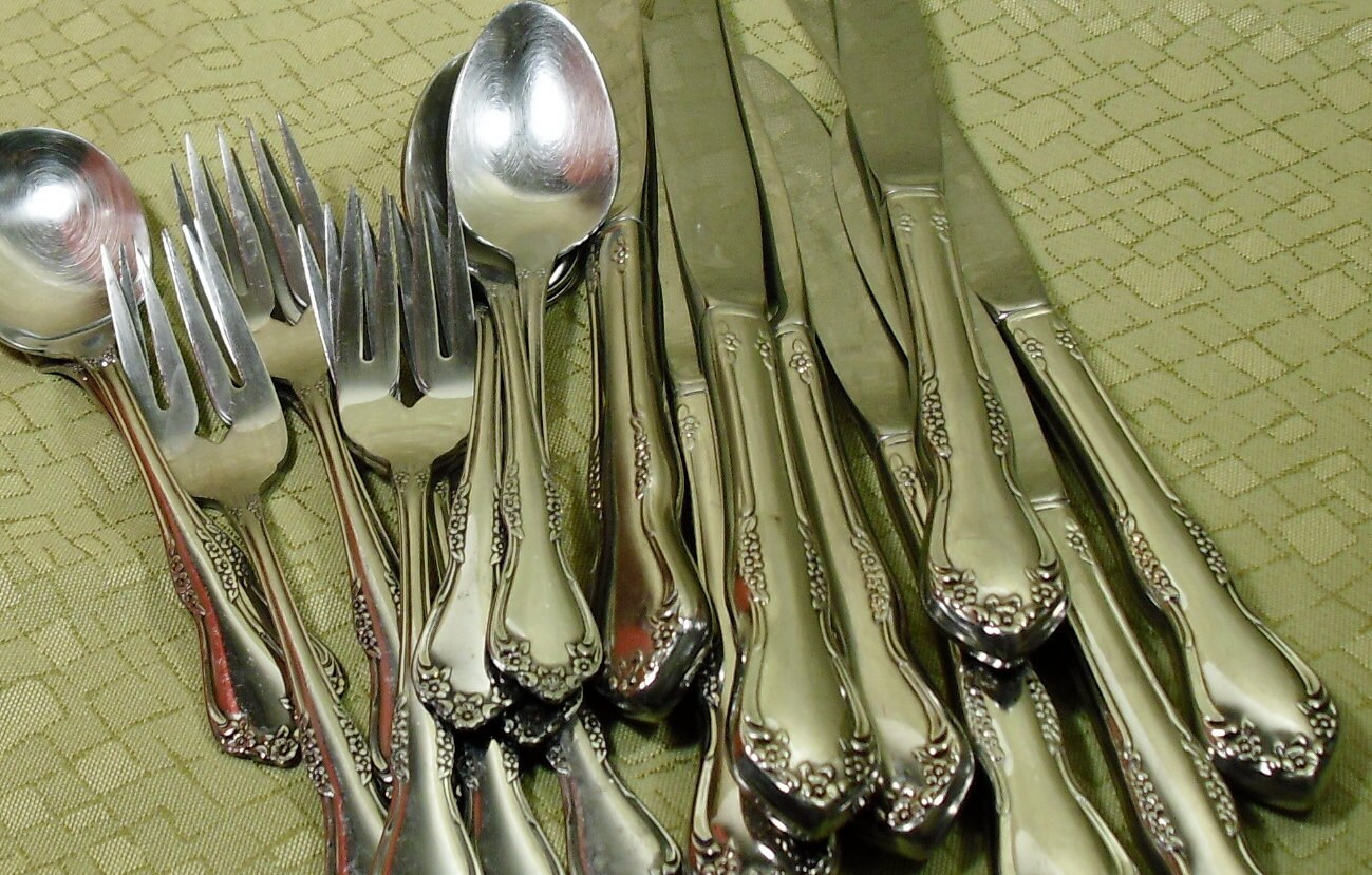 Oneida / Wm A Rogers stainless flatware in Mansfield pattern Etsy