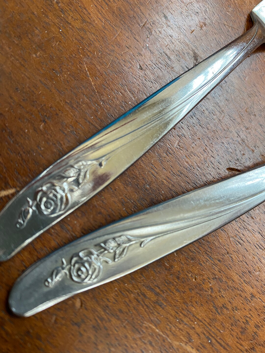 ONEIDA Roseanne Vintage Flatware Stainless Silverware Rose Floral