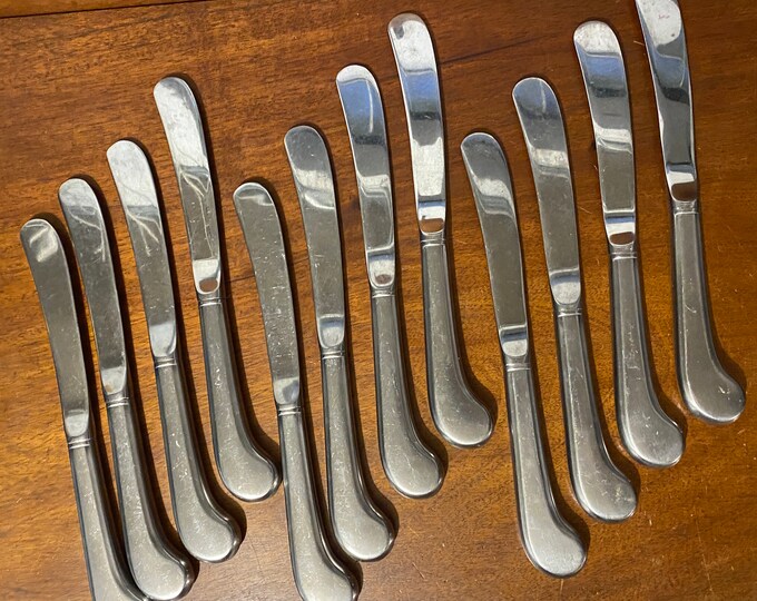 ONEIDA INDEPENDENCE Pistol Handle Knives Vintage Flatware Stainless