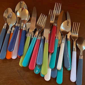 Mismatched GRAB BAG mix and match | variety  silverware plastic handles | replacements |picnic or party silverware | vintage flatware