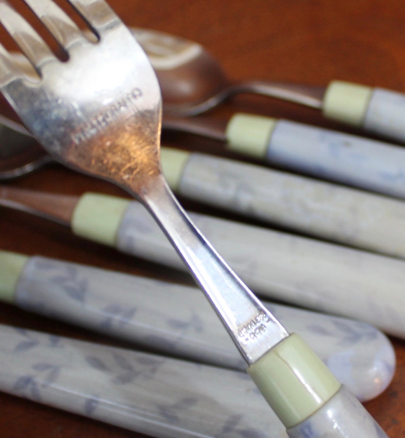 PFALTZGRAFF SUMMER BREEZE vintage stainless flatware silverware set replacements fork spoon retro old kitschy flatware blue picnic BiN 25