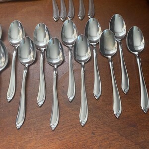 Oneida Diameter Stainless 18/10 Hexagonal Flatware – Glossy Silver – Made In Vietnam – Unused In Plastic