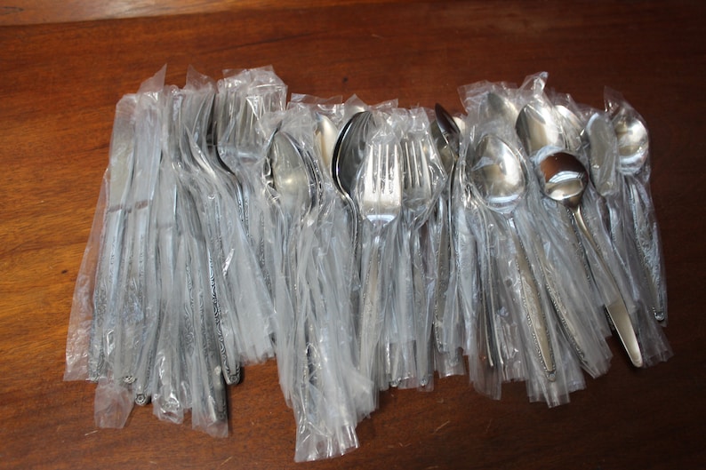 Vintage Silverware floral handle Black Accent T /& N Scroll Rose Stainless Flatware #20 replacement flatware