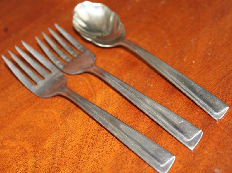 Stainless Silverware vintage flatware glossy discontinued cutlery replacements bin 66 VENTURE INSICO by iNTERnATIONAL SILVER