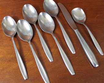 Stainless Flatware International NEW DAWN Vintage Silverware spoons utensils simple plain replacement old retro antique silverware BIN 23