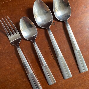 INTERNATIONAL SILVER | Checked Pattern | ARABESQUE vintage silverware | replaceent flatware | stainless steel  frost