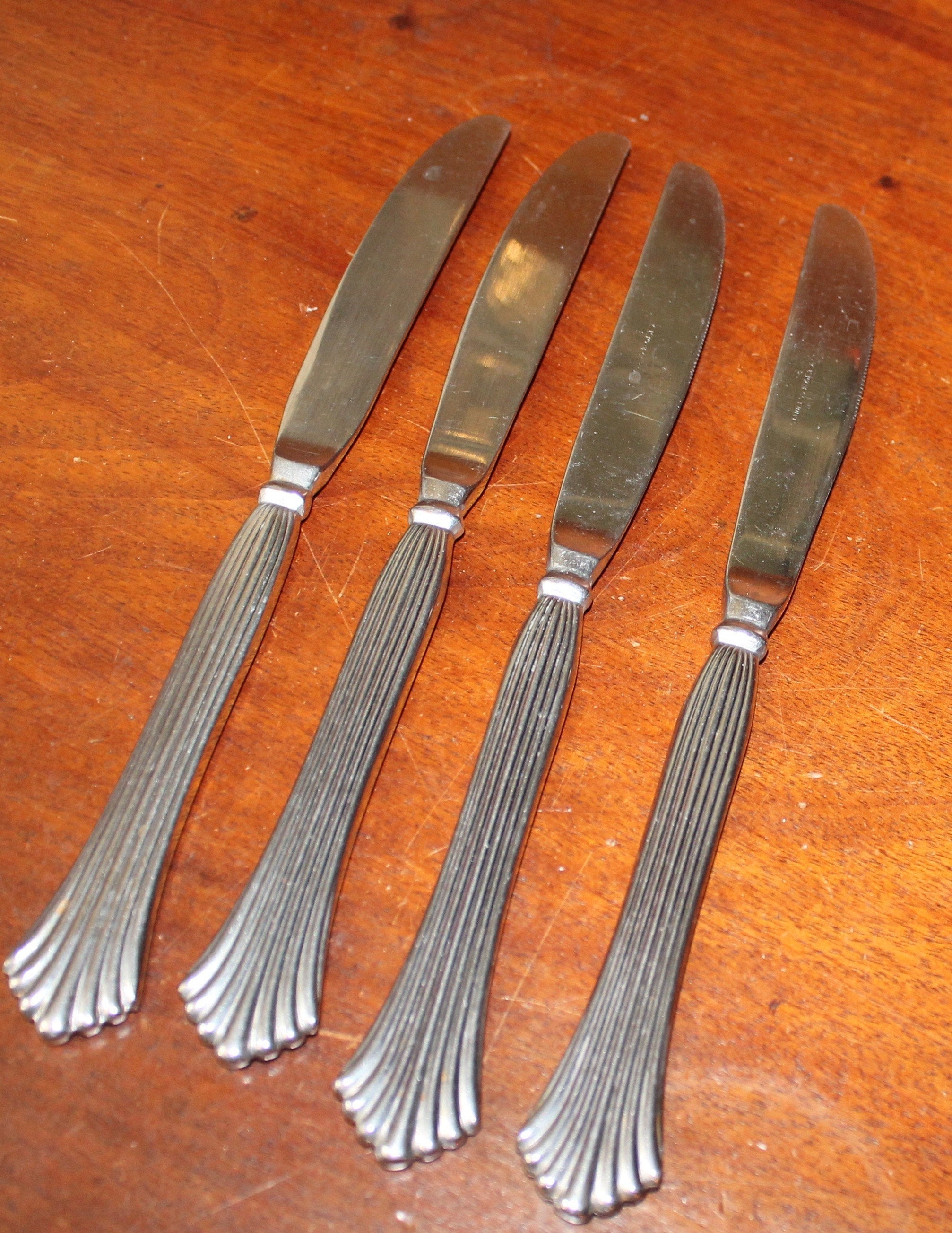 40s ROGERS&SON バターナイフバングル ヴィンテージカトラリー Rogers Flatware in FAN Pattern | Lines Ridges CASCADE | Shabby