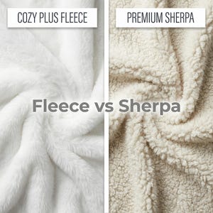 K&ouml;nnte beinhalten: Vergleichsbild von zwei Stoffen: Cozy Plus Fleece und Premium Sherpa. Der Fleece ist ein weiches, wei&szlig;es Material, w&auml;hrend der Sherpa ein strukturiertes, cremefarbenes Gewebe ist. Der Text "Fleece vs Sherpa" befindet sich in der Mitte des Bildes.