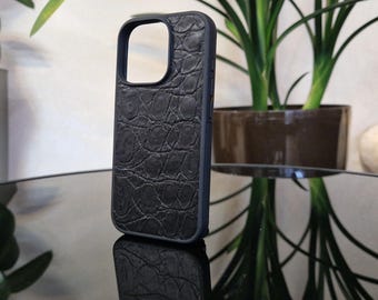 Capa de couro de crocodilo feita à mão para iPhone 12–16 | Pele exótica genuína | Capa fina de luxo | MagSafe opcional | Presente para ele