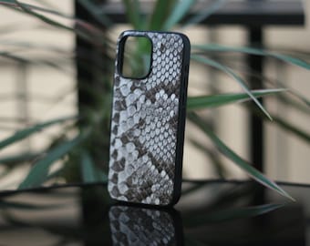 Black & White Python Leather iPhone 12–16 Case | Handmade Snakeskin Cover | Slim Exotic Gift | MagSafe Option | Real Snake Texture