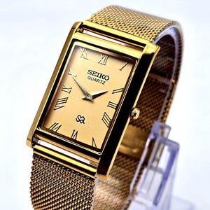 Vintage Seiko Slim Tank Quartz Men&#39;s Wrist Watch, Rectangle Watch-Golden . Gold