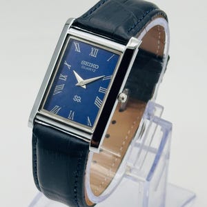 Vintage Seiko Tank Watch: Slim Rectangle Design, Leather Band
