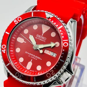 Vintage Seiko Diver Automatic Men&#39;s Wrist Watch Day date 21 Jewels, Handcrafted Watch Red