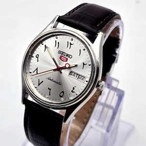 Vintage 1980&#39;s Seiko 5 Automatic Day-Date Japanese Men&#39;s Wrist Watch Arabic Dial-Ref 7009, Handmade